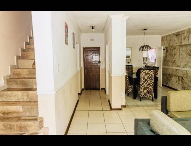 3 BEDROOM TOWNHOUSE FOR SALE IN BEDFORD GARDENS